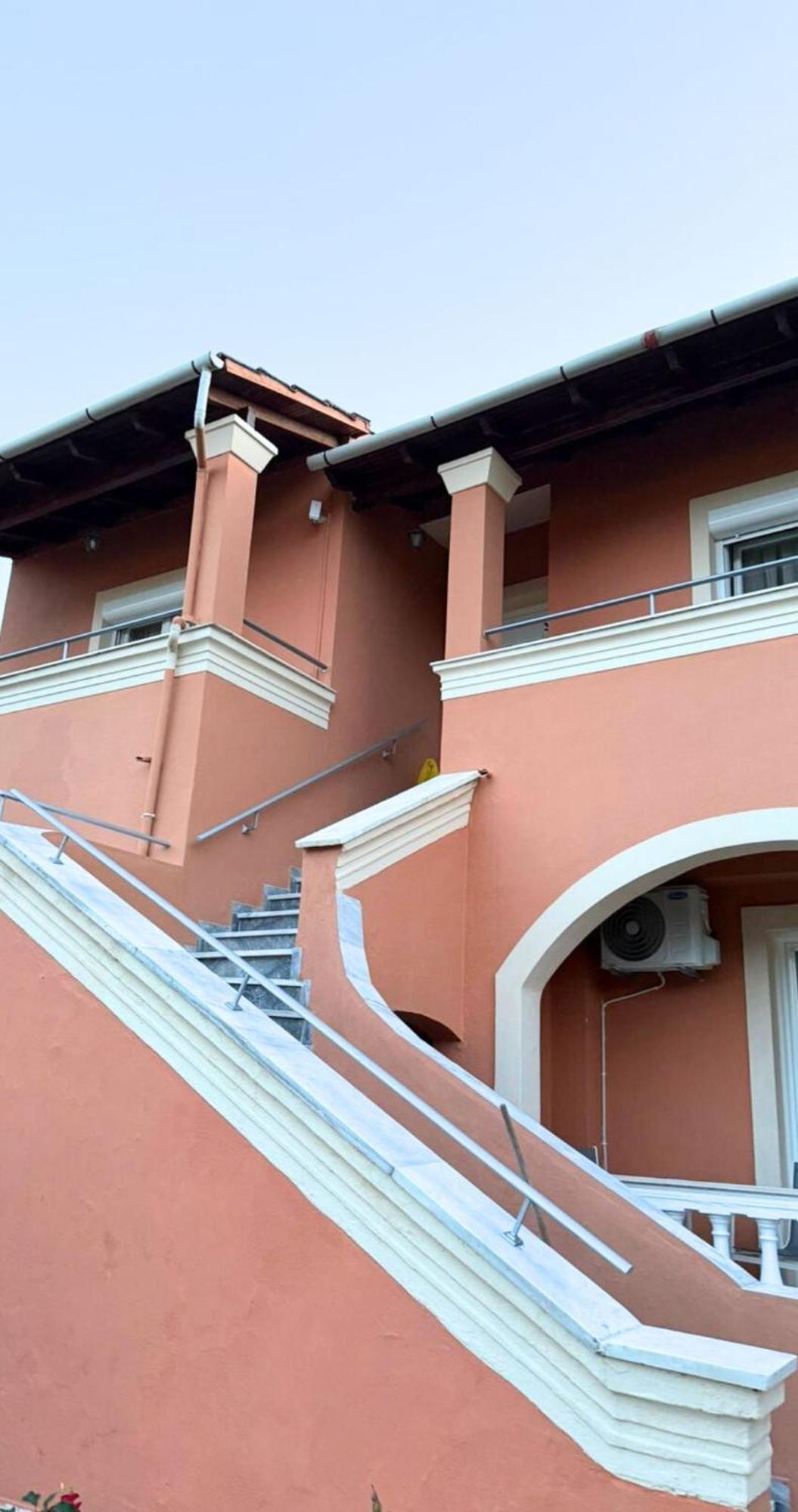 Georgia's Apartments, - Complex S Εξοχικό σπίτι Ύψος